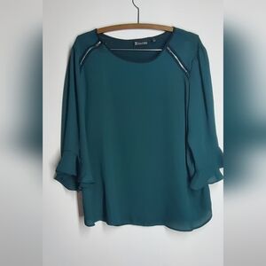 7th Avenue New York and Company Women's Teal shirt with Zipper accents.  Size XL